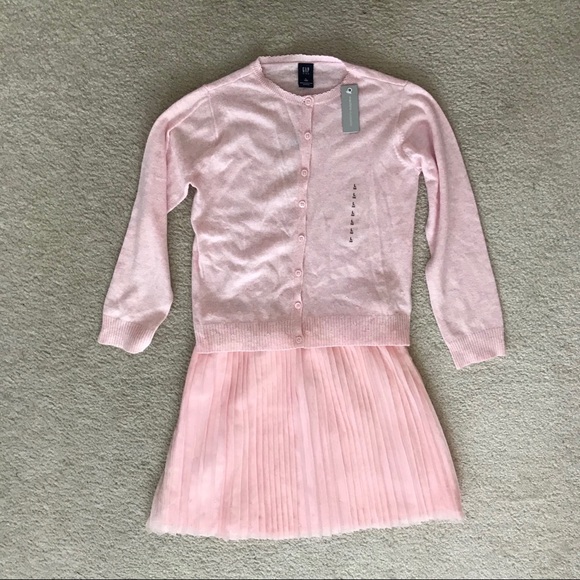 Gap girls sweater and skirt set